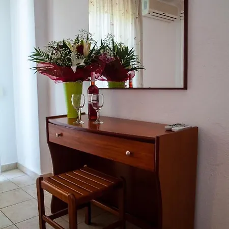 Adonis Hotel