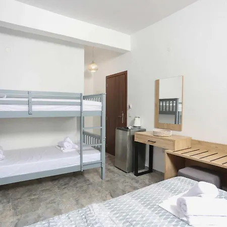 Adonis Hotell