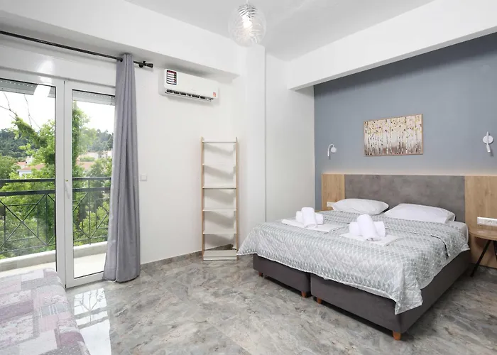 Adonis Hotel
