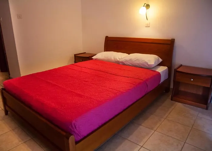 Hotel Adonis